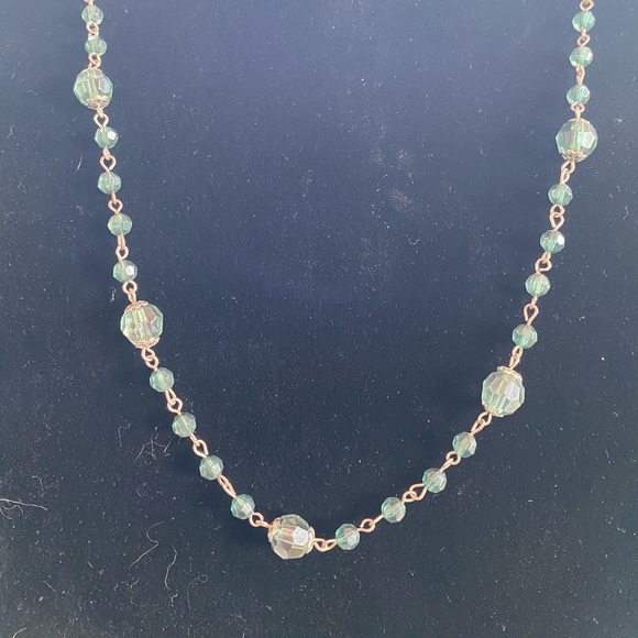 Necklace - Long Green and Gold, Bead and Chain. - Picture 4 of 5